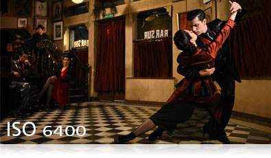 D7200 photo of tango dancers in a bar