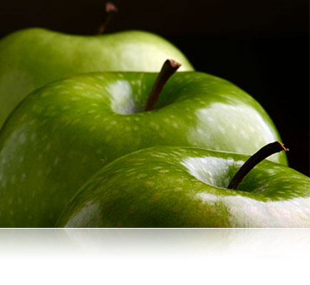 photo of three green apples, lit with the SB700