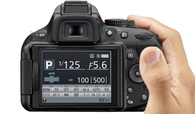 photo of the D5200 being held by a hand with an animated gif on the LCD