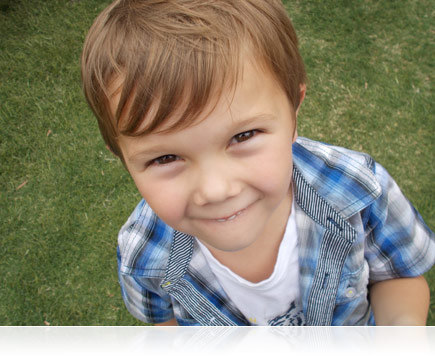 Description: Portrait of a toddler taken with the COOLPIX L26.