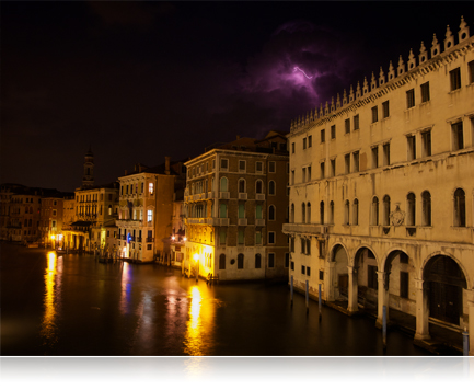 The COOLPIX P7700 excels in low-light shooting photo of buildings taken at night in Venice, Italy