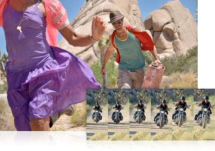 Fotografia tirada com a Nikon D7000 de uma mulher em um vestido roxo saindo do enquadramento, com um rapaz seguindo-a, fotografada no deserto e inserção com uma sequência de agrupamento de um homem em uma motocicleta em uma estrada de terra