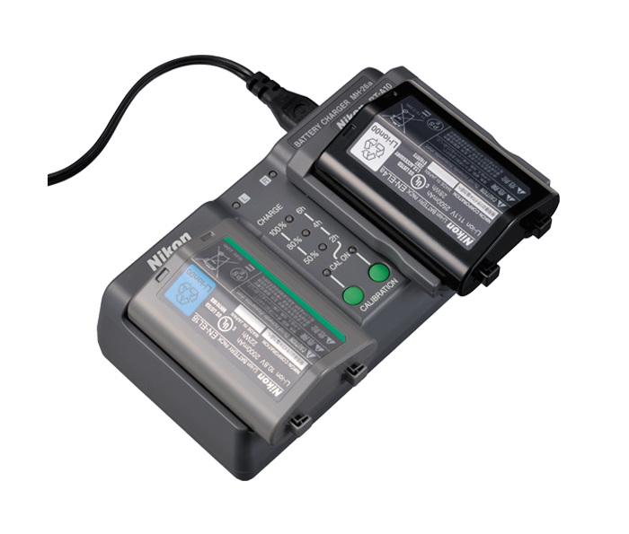 004 BATTERY CHARGER MH-26a