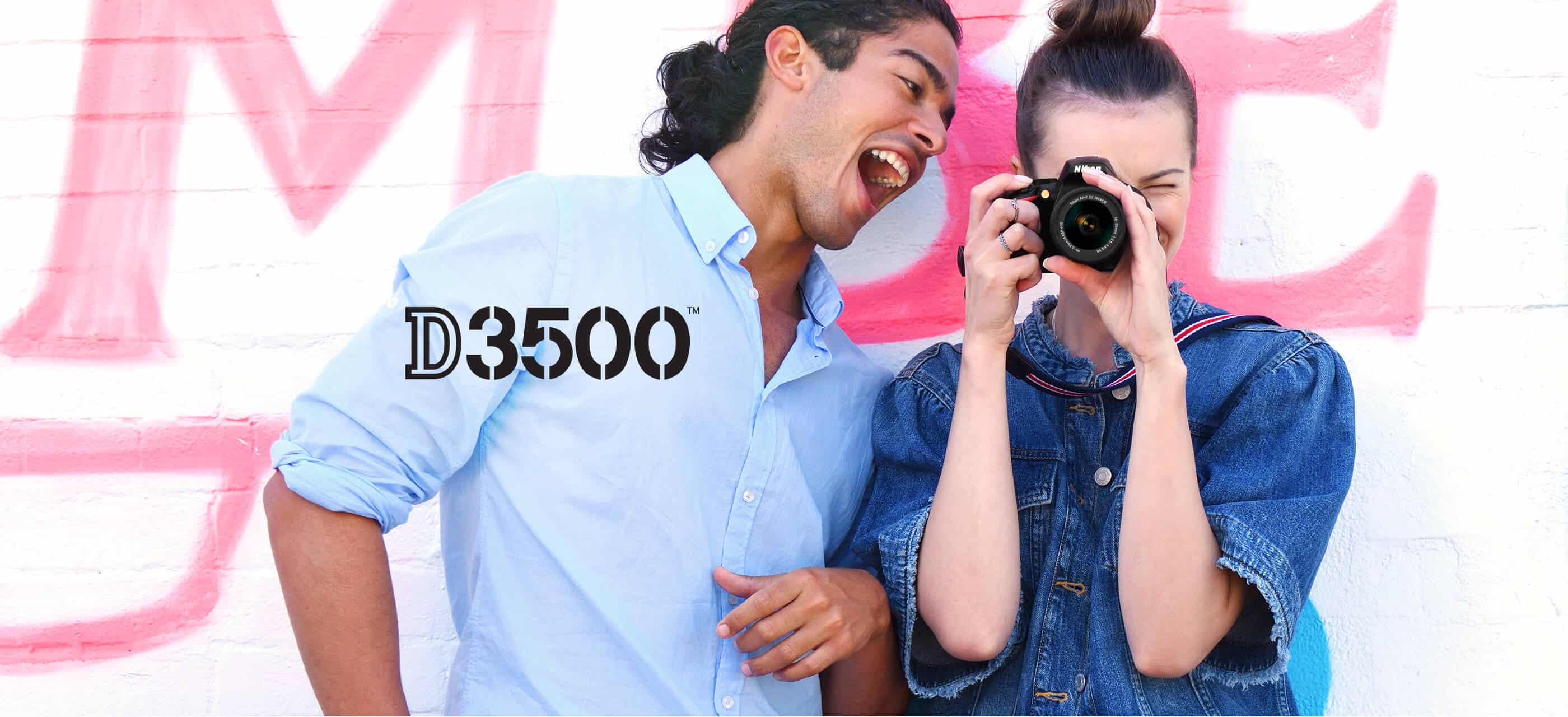 Fotógrafo o vlogger? Esa cámara réflex Nikon D3500 con objetivo sirve para  todo y cuesta 427€