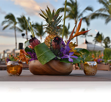 Photo of a tropical centerpiece and palm trees shot with the AF Zoom-NIKKOR 24-85mm f/2.8-4D IF lens